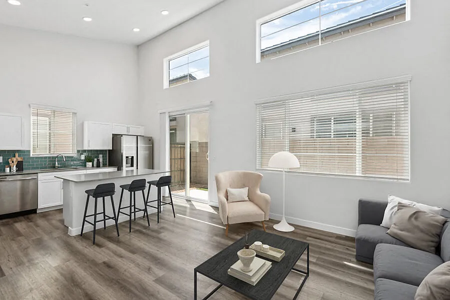 Baseline on 16 — Photo 2