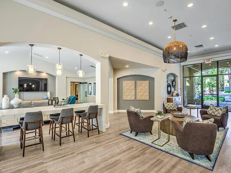Stone Canyon Apartments — Photo 18