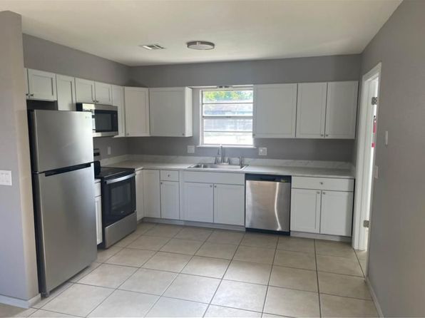 1710 N Country Club Rd, Stillwater, OK