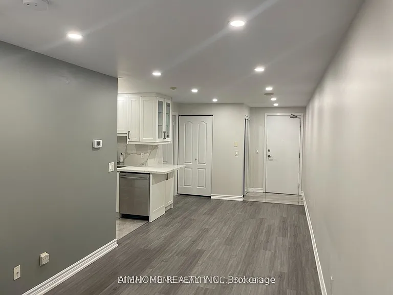 17 Barberry Pl #506 — Photo 3