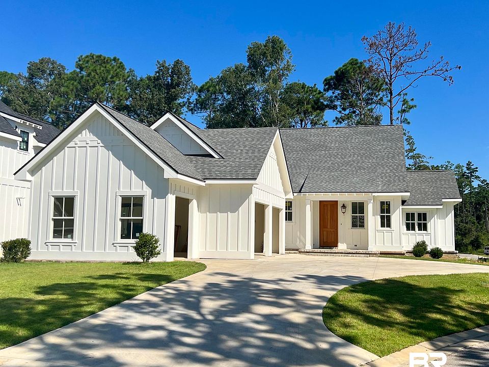 1st image of 827 Geranium Dr