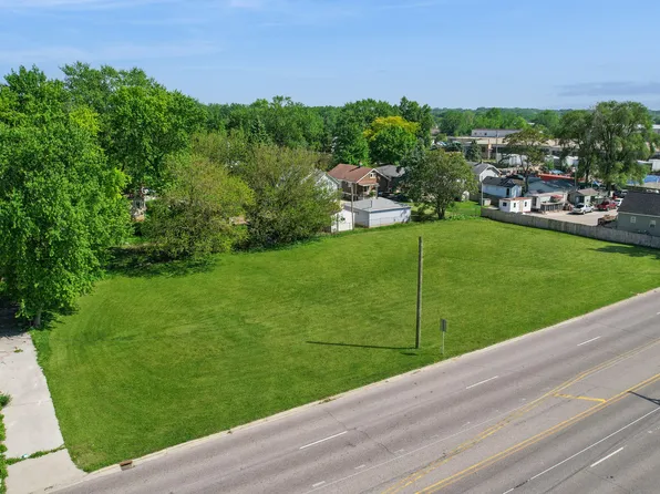 920 S Lake St, Aurora, IL 60506