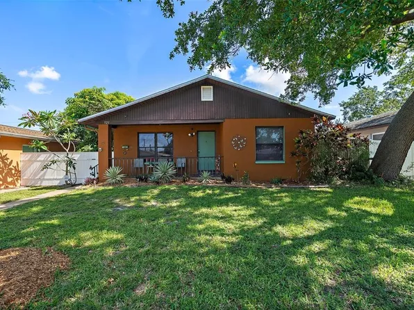 521 89th Ave N, Saint Petersburg, FL 33702