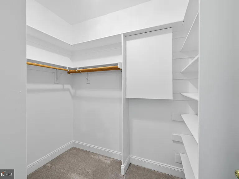 1310 Forestwood Dr — Photo 22