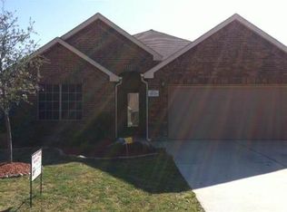 12121 Rowsley Ln, Burleson, TX 76028