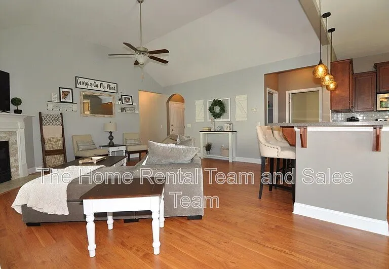 156 Cottonham Ct — Photo 9