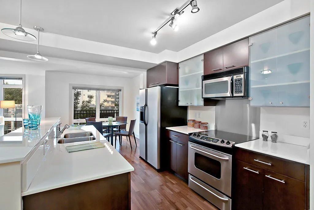 1 bed, 1.5 bath, 850 sqft, $2,700 — Photo 2