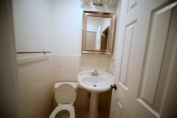 Rented by Metropolitan Realty | media 13