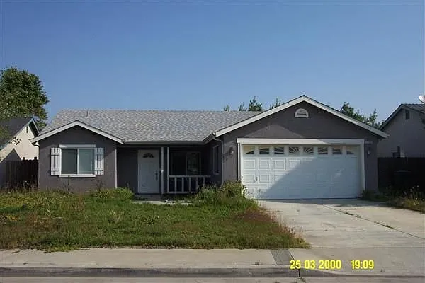1352 Elm Ct photo 1