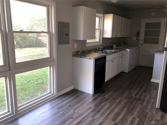 3rd image of 19 W Garland Ave