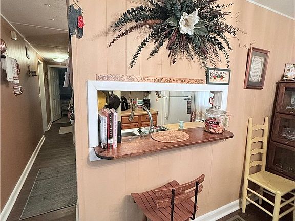 4th image of 843 Lee Road 147