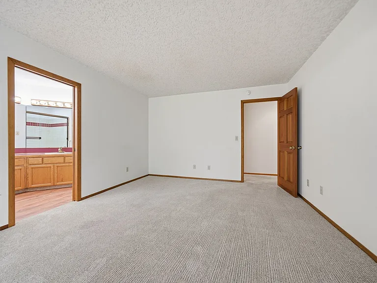 11306 SE 19th St — Photo 18