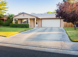 717 Ginger Ave, Ridgecrest, CA 93555