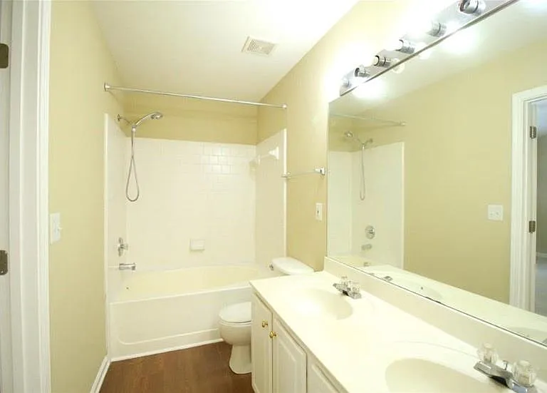 3915 Howell Park Rd — Photo 21