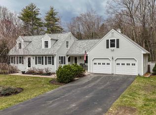 16 Northfield Rd, Amherst, NH 03031