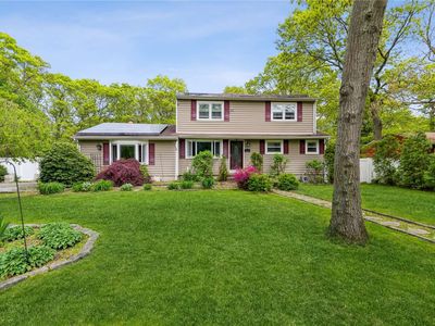 221 Holland Ave, Medford, NY, 11763