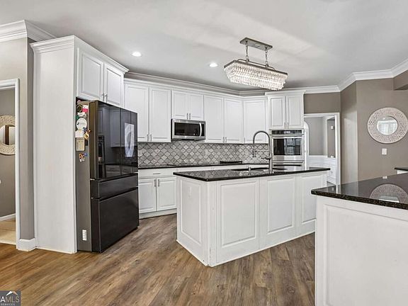 3rd image of 4240 River Club Dr