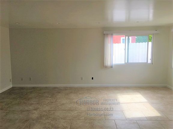 5th image of 2047 W Canton St #1