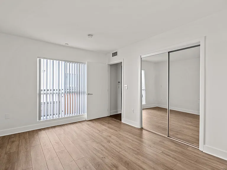 Western Lux — Photo 41