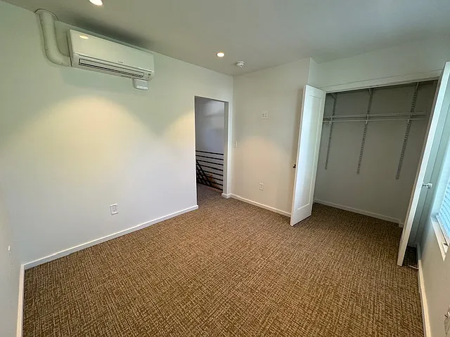 784 Farmington Ave — Photo 15