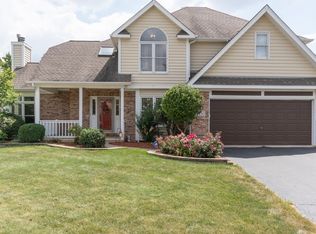 2833 Mapleside Ct, Aurora, IL 60502