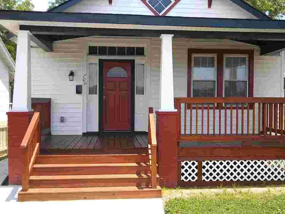 1st image of 709 Richmond Hwy