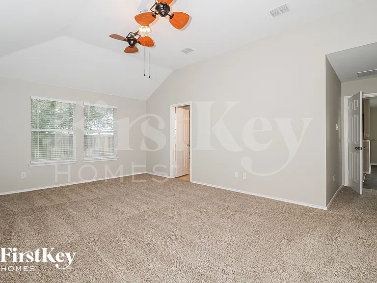 802 Hawthorne Rd — Photo 8