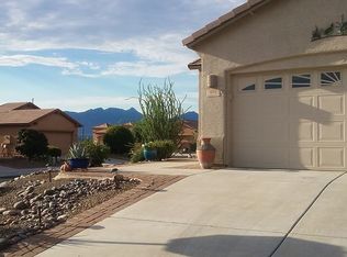 421 W Bazille Way, Green Valley, AZ 85614