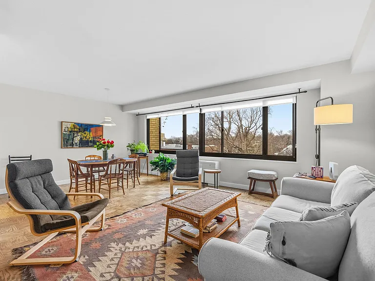 5410 Connecticut Ave NW #811A — Photo 4