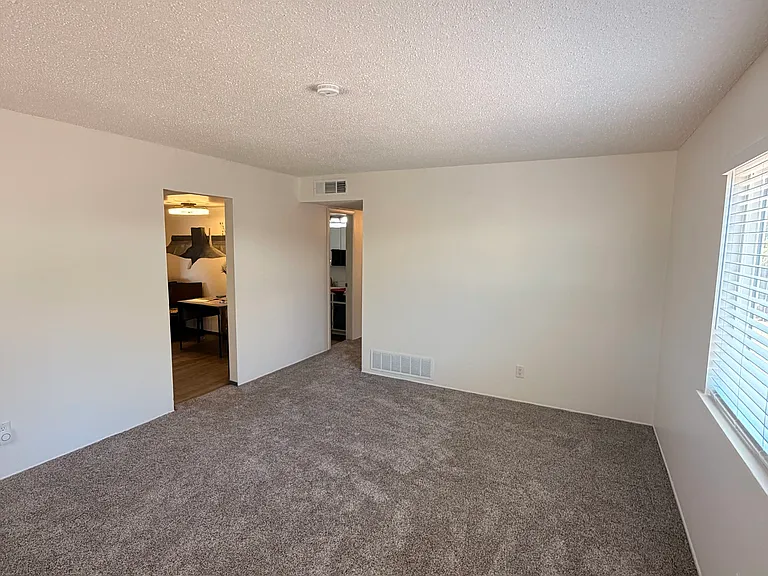 10300 Stovall Pl NE — Photo 8