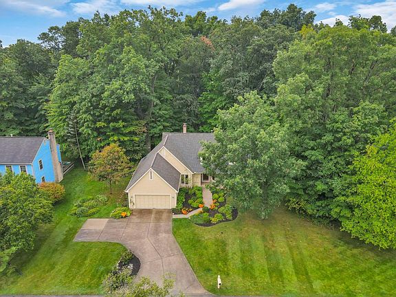 4th image of 3196 Shoreline Dr