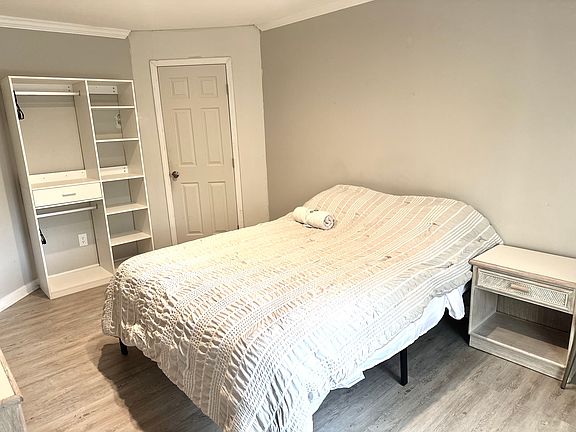 2nd image of 1116 Alcott Ct #Q