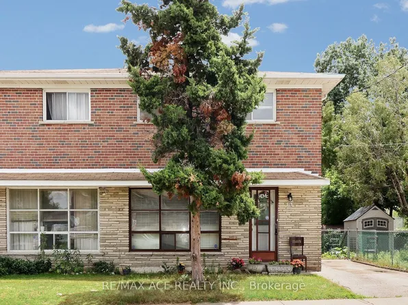 116 Elnathan Cres, Toronto, ON M9L 2G3