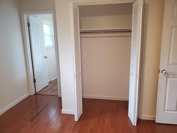 5th image of 1937 S Mackenzie Ln