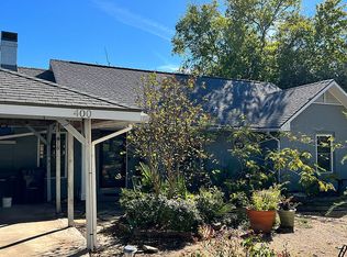 400 Francis Dr, College Station, TX 77840
