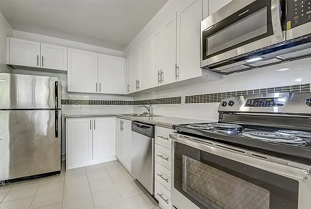 Shallmar Apartments — Photo 1