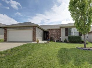 662 S Casa Grande Ave, Springfield, MO 65802