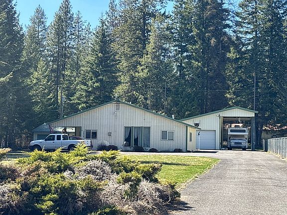 2nd image of 3835 N Deer Lake Rd