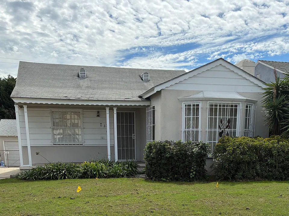 232 W Fairview Blvd