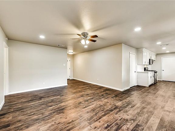 2nd image of 509 Breneman Blvd