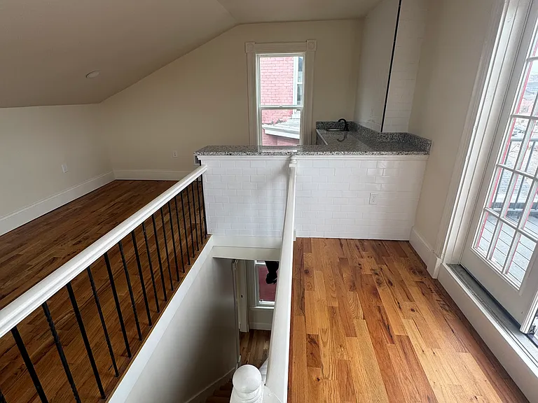 18 Martin St — Photo 4