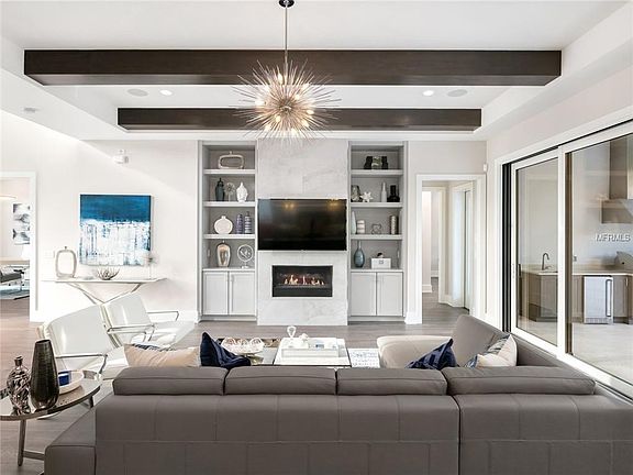 5th image of 1445 Sarazens Pl