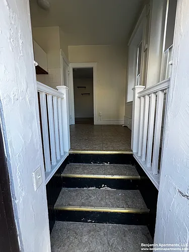 90 Chiswick Rd Photo 1