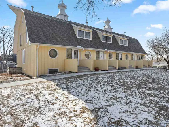 3201 Muscatine Ave APT 3, Iowa City, IA 52240