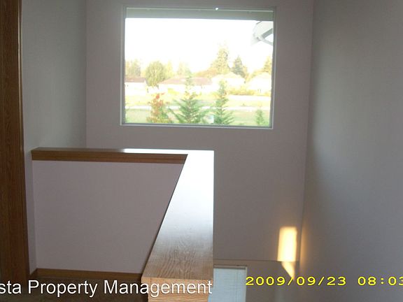 5th image of 13707 97th Ave E APT C