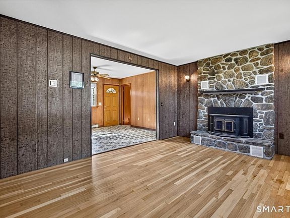 4th image of 152 Ida Avenue
