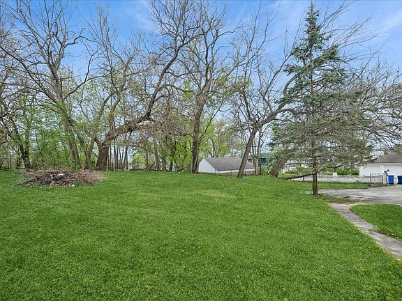 4th image of 709 Regner Rd