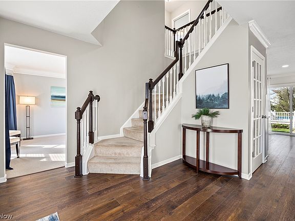 3rd image of 5866 Northampton Dr