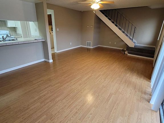 2nd image of 2506 Florida Ln