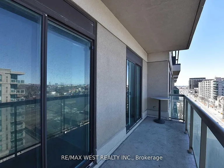935 Sheppard Ave W #Penthouse 810 — Photo 39